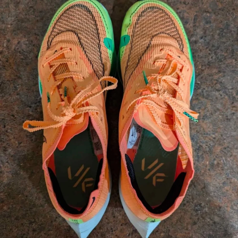 Nike Zoomx Vaporfly Next% 2 - Picture 2 of 5